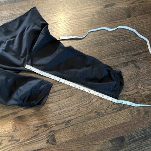 Gap Fit Motion Leggings Black Crop Cropped XL Ruched EUC - Picture 4 of 9